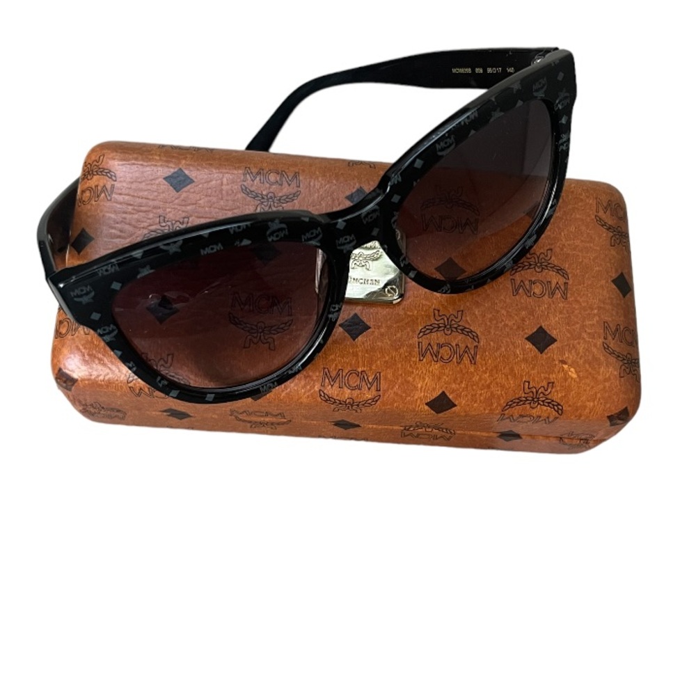 EUC MCM - 56mm Cat Eye Sunglasses
black visetos